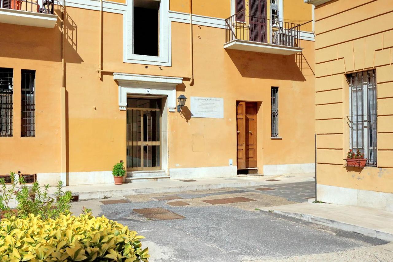Romeasyoulike - Trastevere Apartment N° 30 エクステリア 写真